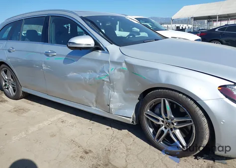 2019 Mercedes-Benz E 450 4Matic z USA, uszkodzony, nr VIN WDDZH6JBXKA638326